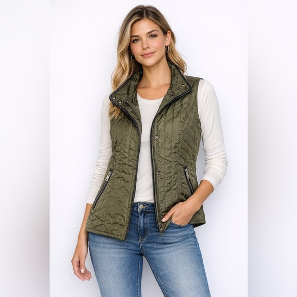 Banana Republic Jackets & Blazers - Banana Republic Olive Green Quilted Puffer Vest Women’s Medium Petite